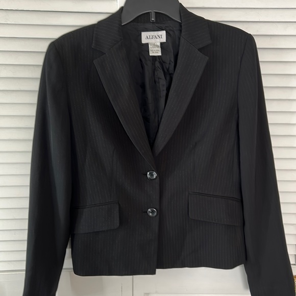 Alfani WPL 8045 Women's Blazer Black with some stripes. - Picture 1 of 4